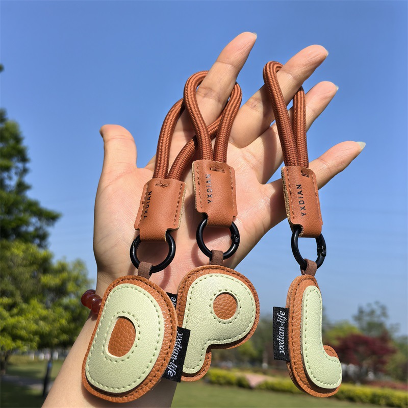 Porte-clés initiales en cuir d - Monogram Keychain Leather avis et prix