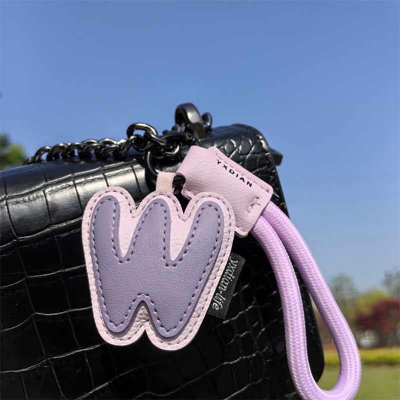Porte-clés initiales en cuir d - Monogram Keychain Leather avis et prix
